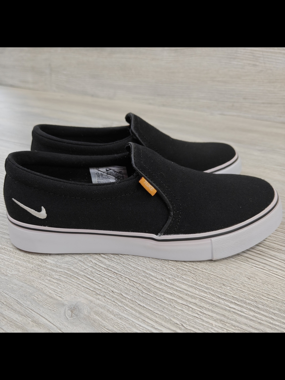 Nike Women's Court Royale AC Slip-On Black White Canvas Shoes BQ9138-001 Sz 6 - Picture 3 of 13